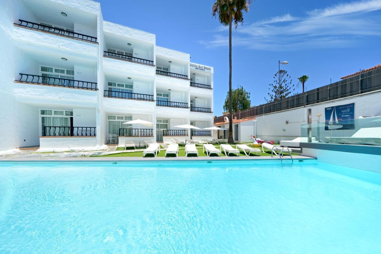 Atlantic Sun - Gay Men Only Hotell 3*